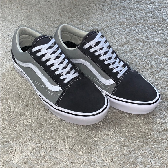 vans comfycush grey